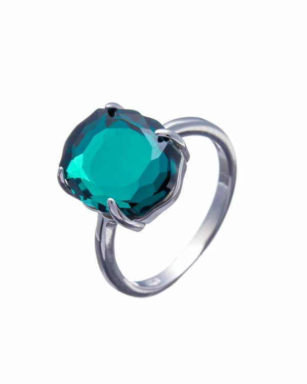 Emerald Baroque Ring - Rhodium: Exquisite jewelry featuring a vibrant emerald stone set in a rhodium-plated band